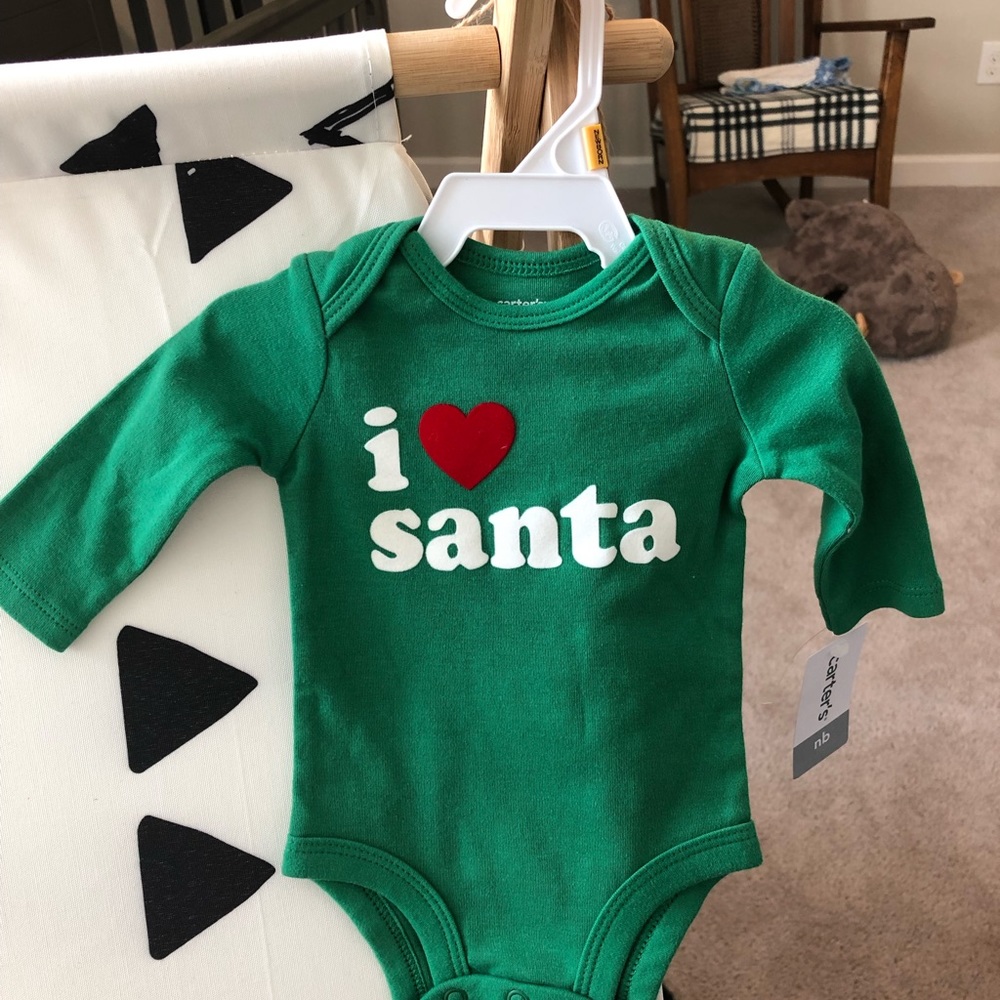 Carter’s I LOVE SANTA onsie NWT